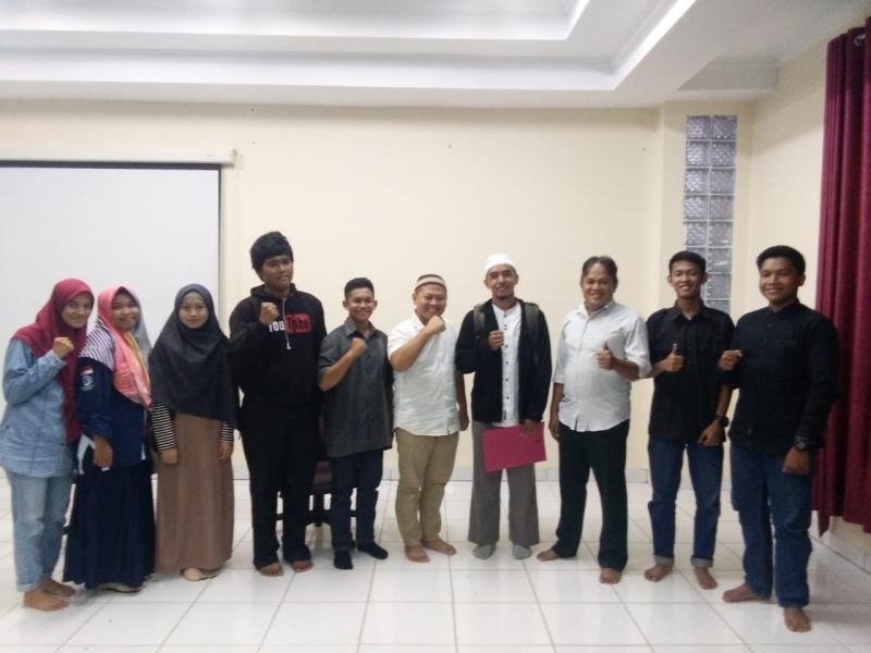 ORANG TUA SURGA KITA Tema Kajian Rutin KDA FH UBB